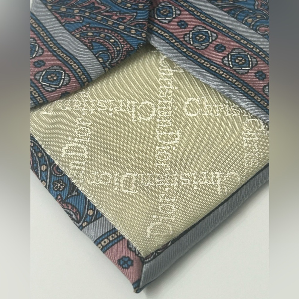 VTG Christian Dior Men’s Silk Tie Blue Pink Paisley Floral Italy Woven USA Made - Picture 4 of 4